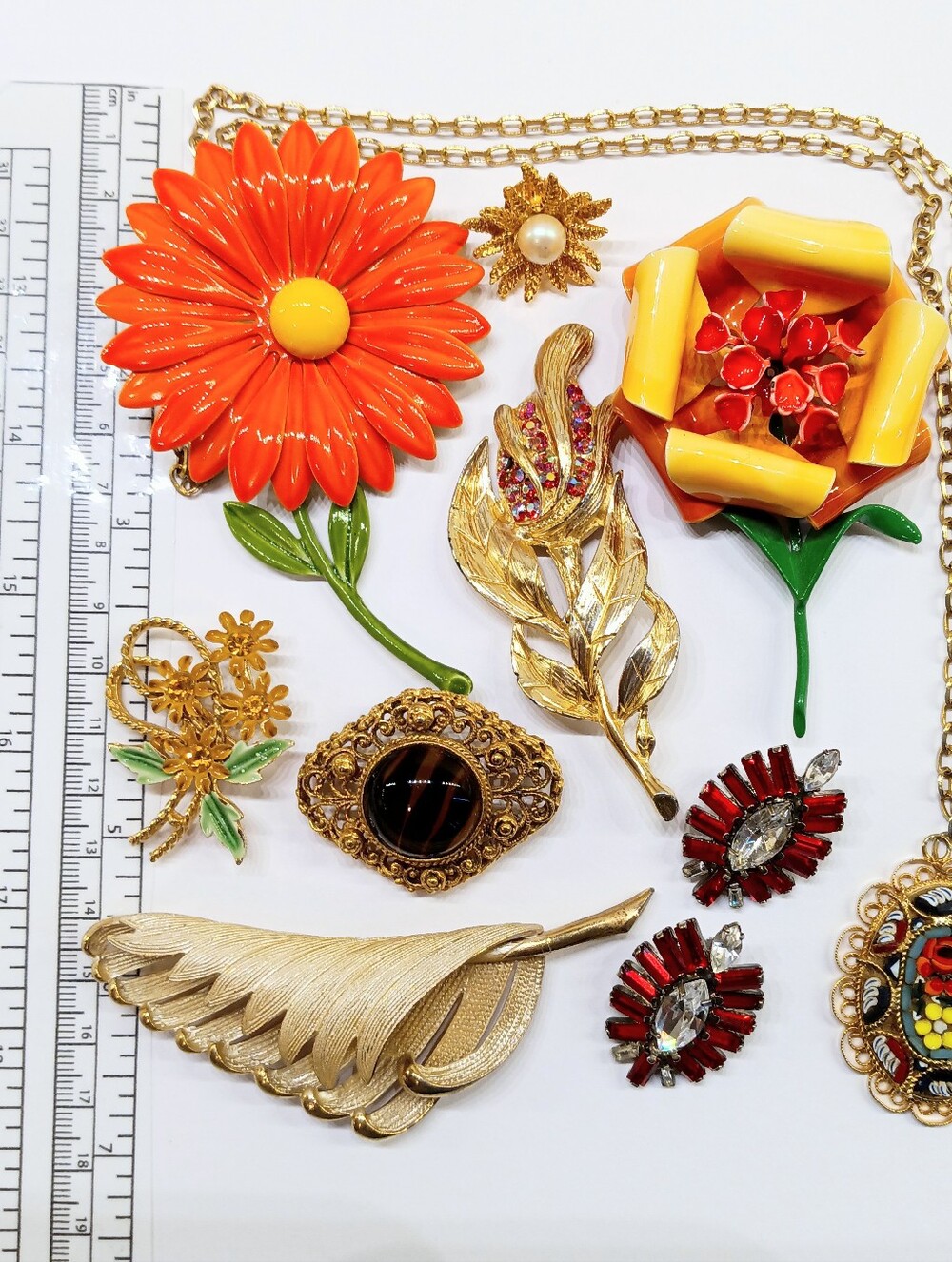 Vintage Jewelry Lot Enamel Flowers Rhinestone Pin Earrings - Picture 2 of 14